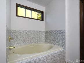 3438 161st Place SE 49, Bellevue WA 98008