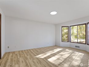 3438 161st Place SE 49, Bellevue WA 98008