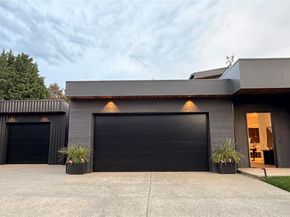 1032 89th Avenue NE, Bellevue WA 98004