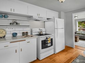 14339 Ashworth Avenue N, Seattle WA 98133