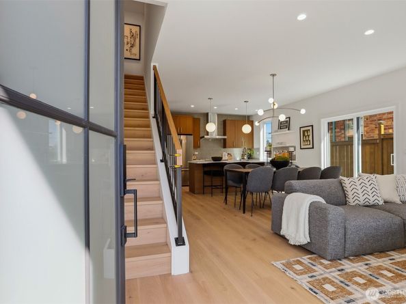8328 24th Avenue NW, Seattle WA 98117