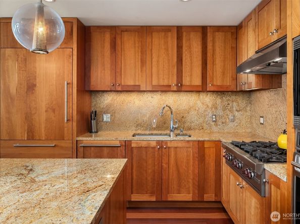 10700 NE 4th Street 2202, Bellevue WA 98004