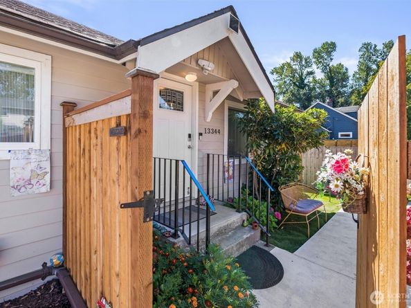 13344 56th Avenue S, Tukwila WA 98178