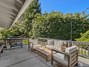 14218 SE 163rd Place, Renton WA 98058