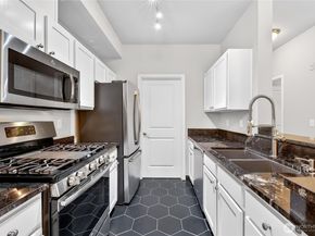503 225th Lane NE F101, Sammamish WA 98074