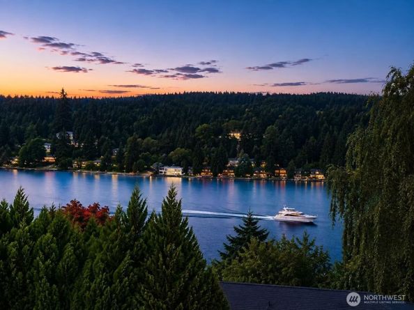 11022 SE 61st Place, Bellevue WA 98006