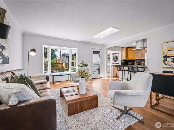 14346 Interlake Avenue N, Seattle WA 98133