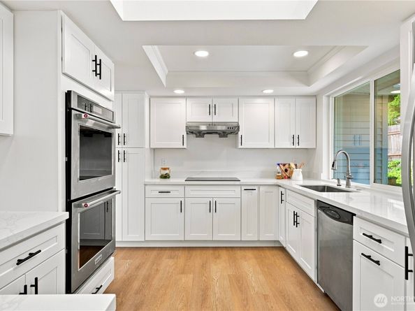 17219 NE 16th Place, Bellevue WA 98008