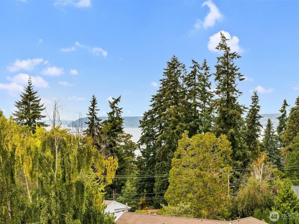 17105 76th Avenue W, Edmonds WA 98026