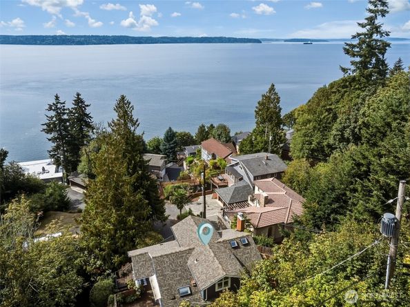 2704 SW 152nd Place, Burien WA 98166