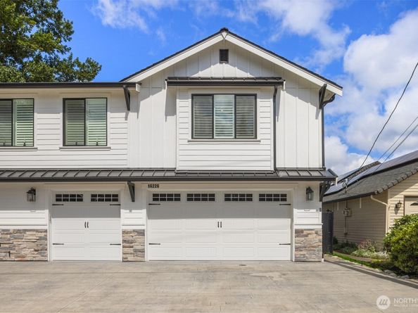 16226 E Shore Drive B, Lynnwood WA 98087