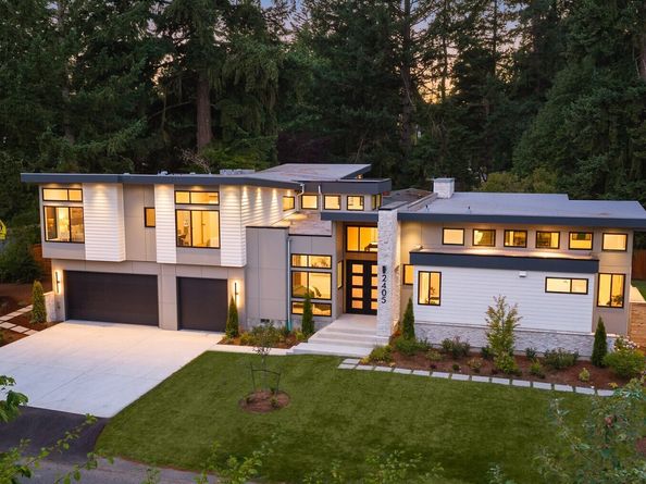 2405 162nd Avenue NE, Bellevue WA 98008