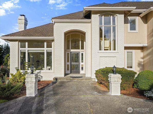 14823 164th Place NE, Woodinville WA 98072
