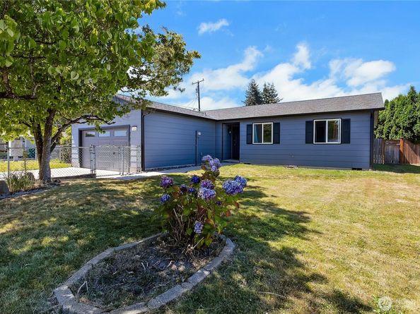 128 Glacier Avenue S, Pacific WA 98047