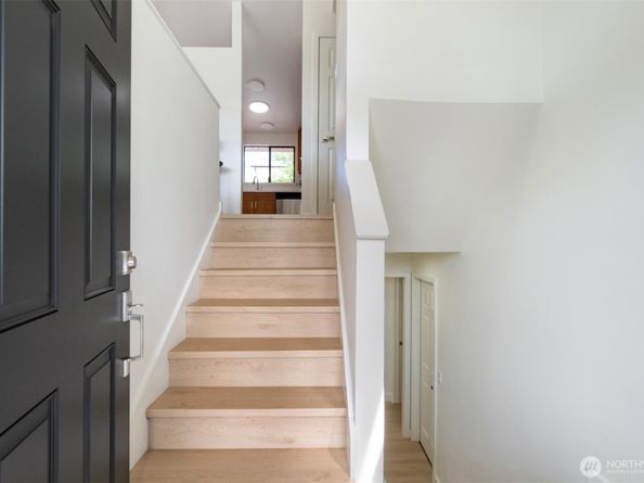 9420 7th Avenue SW, Seattle WA 98106