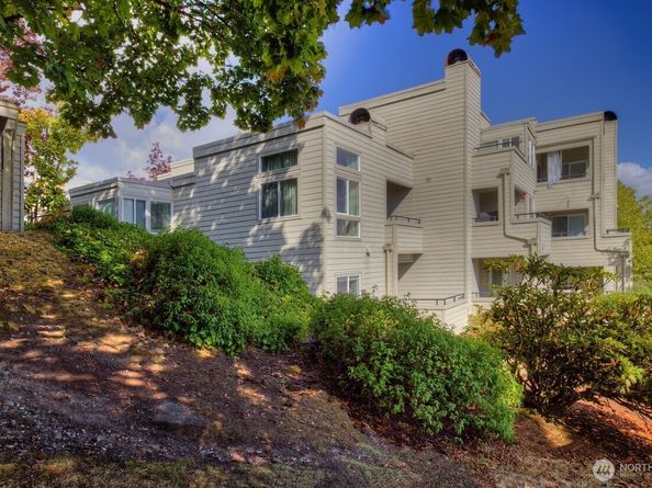 7427 Old Redmond Road 322, Redmond WA 98052