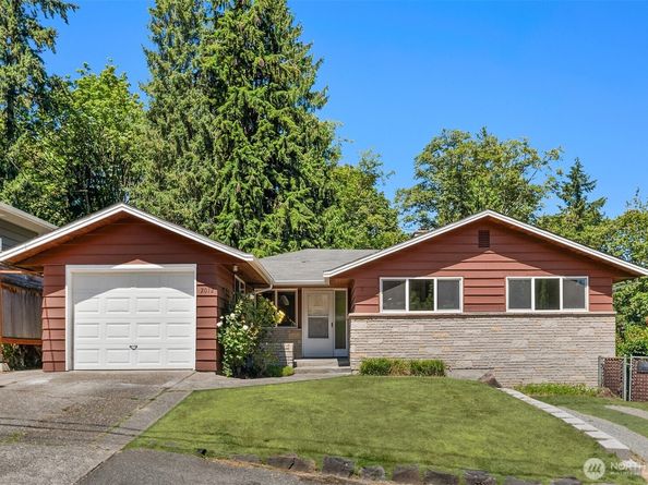 2012 NE 127th Street, Seattle WA 98125