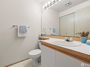 5410 S 236th Place, Kent WA 98032