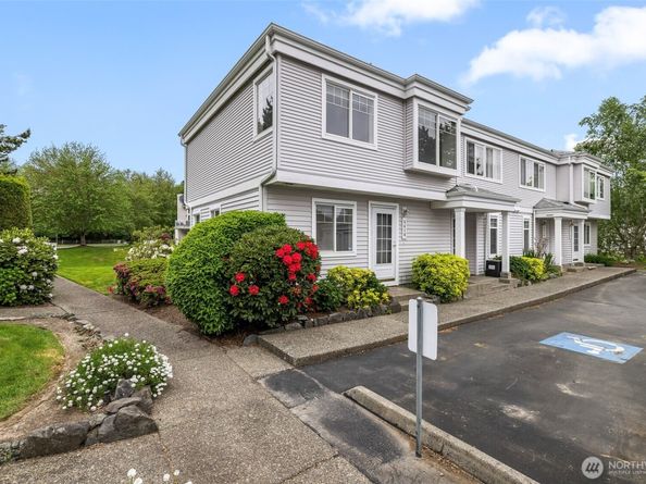 5410 S 236th Place, Kent WA 98032