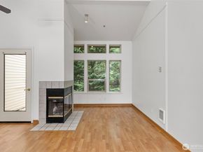 4719 NW Walgren Drive 106, Silverdale WA 98383