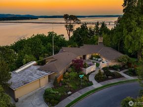 3704 48th Avenue NE, Seattle WA 98105