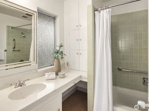 3704 48th Avenue NE, Seattle WA 98105
