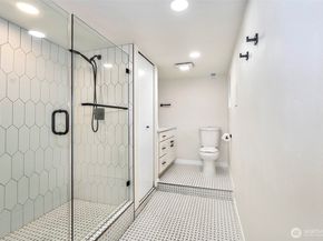 3806 35th Avenue W Unit 1, Seattle WA 98199