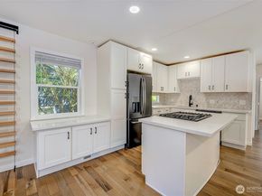 3806 35th Avenue W Unit 1, Seattle WA 98199