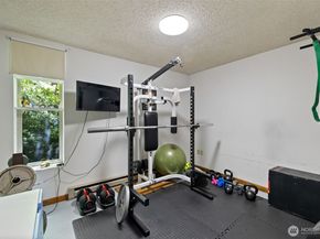 3068 169th Avenue NE, Bellevue WA 98008
