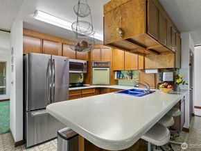 3068 169th Avenue NE, Bellevue WA 98008