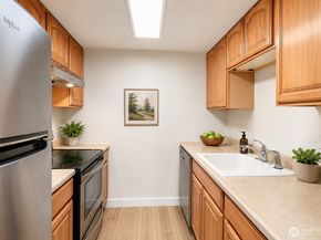 14443 127th S7, Kirkland WA 98034