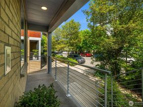 307 14th Avenue E B, Seattle WA 98112