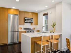 307 14th Avenue E B, Seattle WA 98112