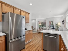 9257 Interlake Avenue N, Seattle WA 98103