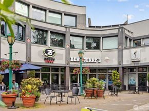 9257 Interlake Avenue N, Seattle WA 98103