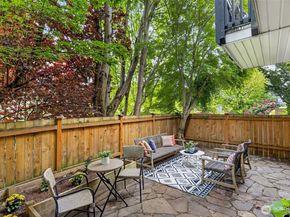 9257 Interlake Avenue N, Seattle WA 98103
