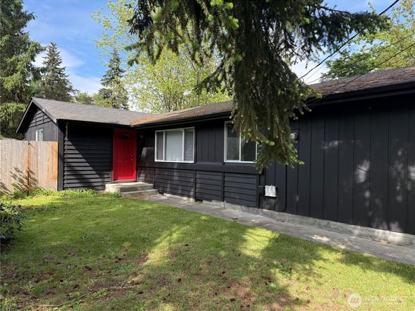6011 185th Street SW, Lynnwood WA 98037