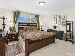 16918 Woodside Drive SE, Renton WA 98058