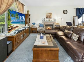 16918 Woodside Drive SE, Renton WA 98058