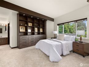 10847 Bill Point Bluff NE, Bainbridge Island WA 98110