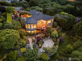 10847 Bill Point Bluff NE, Bainbridge Island WA 98110