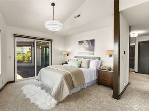 10847 Bill Point Bluff NE, Bainbridge Island WA 98110