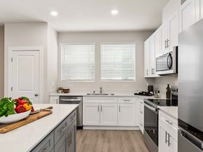 15215 35th Ave W A5, Lynnwood WA 98087