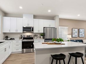 15215 35th Ave W A5, Lynnwood WA 98087