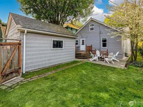 954 19th Avenue E, Seattle WA 98112