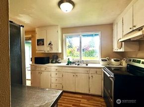 18225 45th Avenue S, SeaTac WA 98188