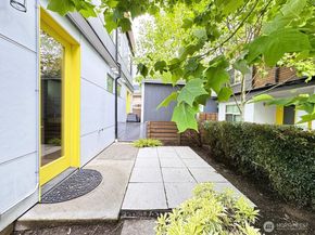 4114 Linden Avenue N A, Seattle WA 98103