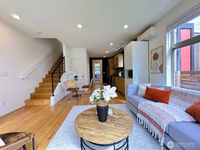 4114 Linden Avenue N A, Seattle WA 98103