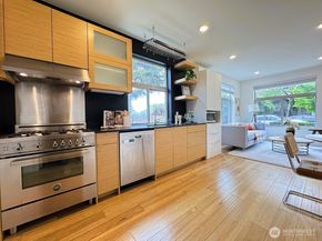 4114 Linden Avenue N A, Seattle WA 98103