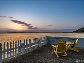 5637 Beach Drive SW, Seattle WA 98136